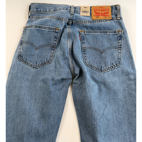 Levi's Men 505 Regular Fit Straight Leg Zip Fly Non-Stretch Jeans 32x34 Blue - Picture 2 of 12